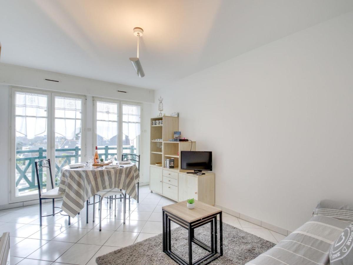 Apartment Residence Des Tennis-1 By Interhome Динард Екстериор снимка
